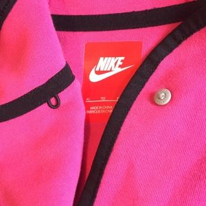 Pink Nike Sweatshirt💕‼️😲